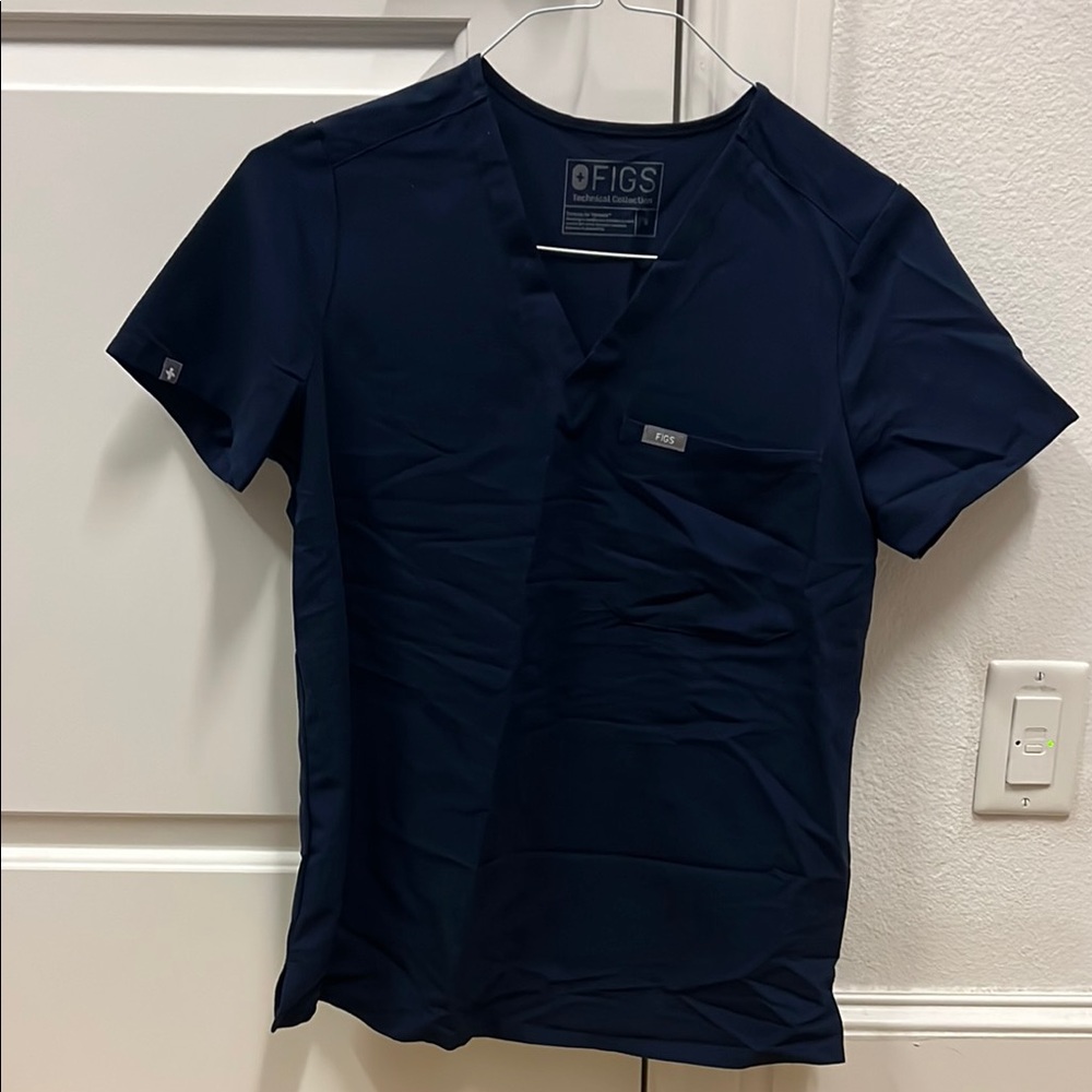 FIGS Catarina One Pocket Scrub Top Navy